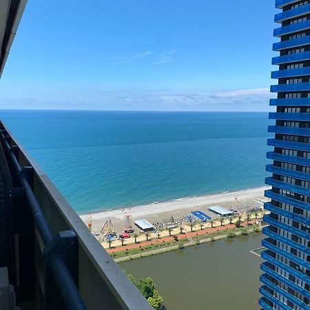 Orbicity Apartments By The Sea Batumi Esterno foto