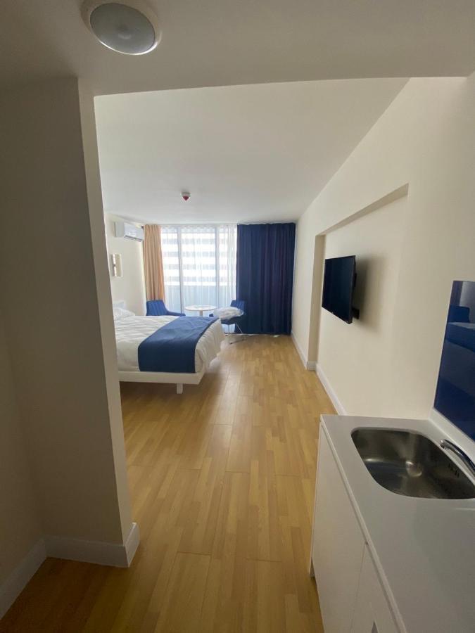 Orbicity Apartments By The Sea Batumi Esterno foto