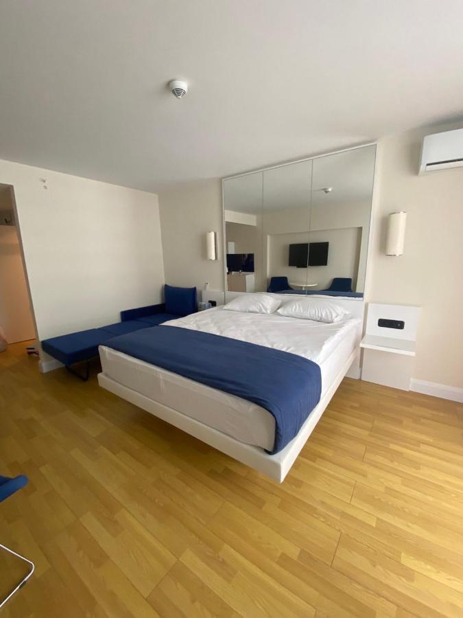 Orbicity Apartments By The Sea Batumi Esterno foto